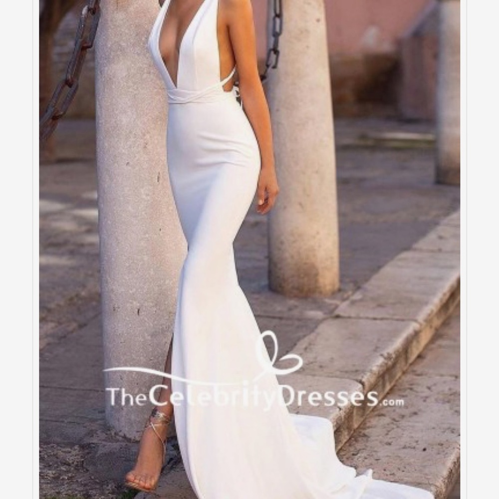 Elegant White Plunging Halter Mermaid Dress